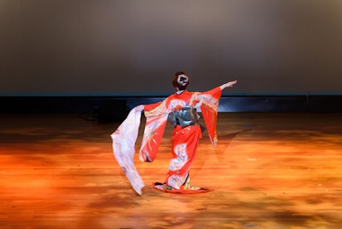 Maiko Dance