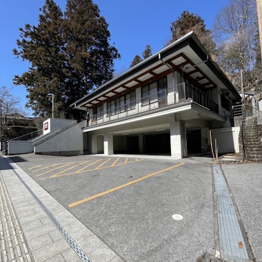 Nikko Autumn Leaves Theater