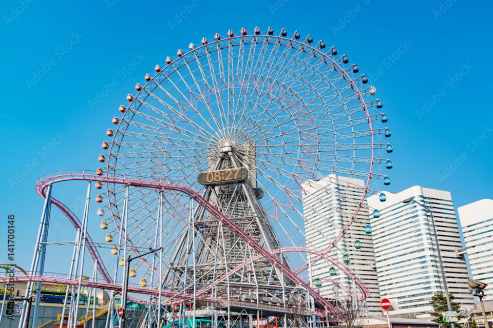 Yokohama's Cosmo Clock 21