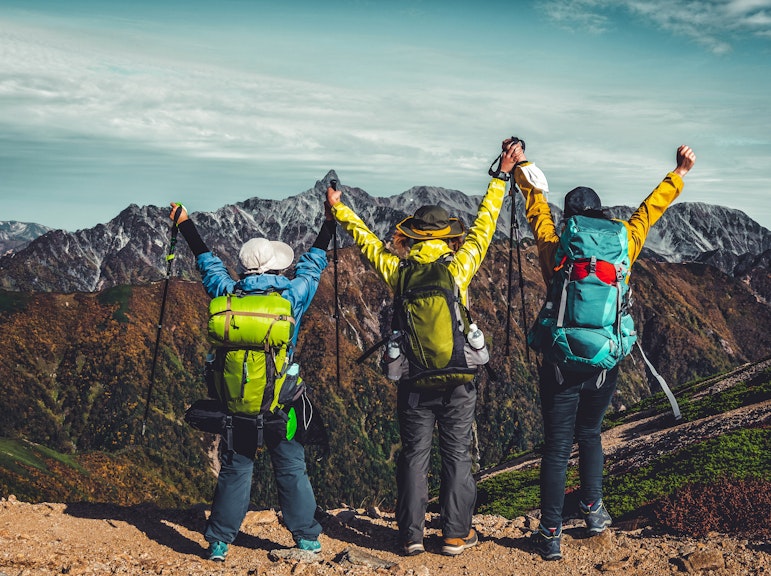 高山山の展望ハイキングとロープウェイアドベンチャー