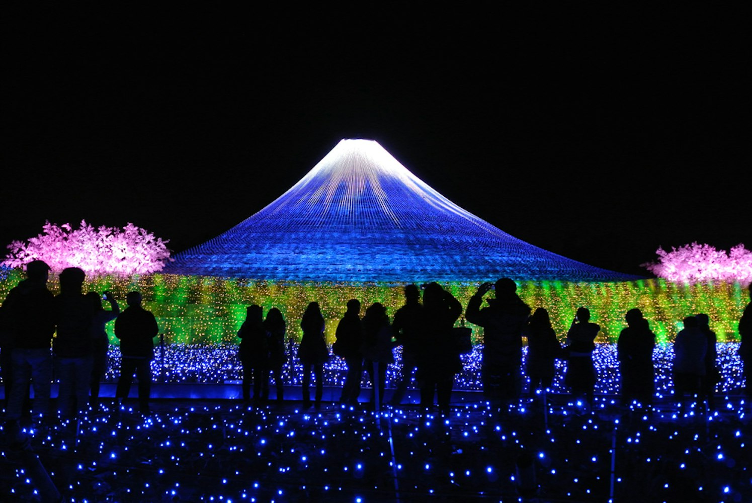Mt. Fuji illumination at Nabana-no-Sato