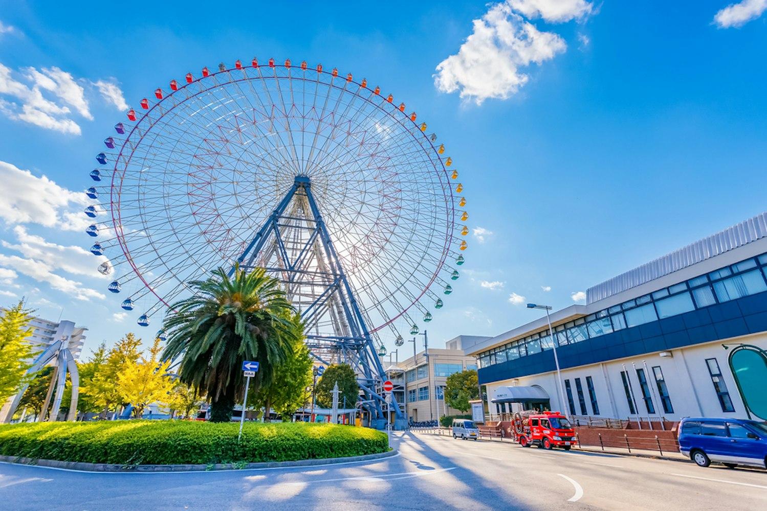 Tempozan Ferris Wheel in Osaka, Japan