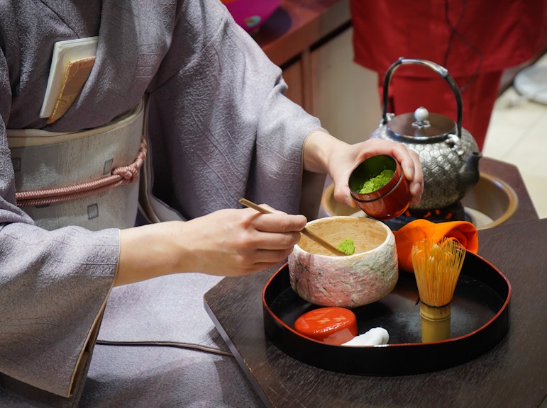 Private Tea Ceremony Experience in Osaka (English Guided)