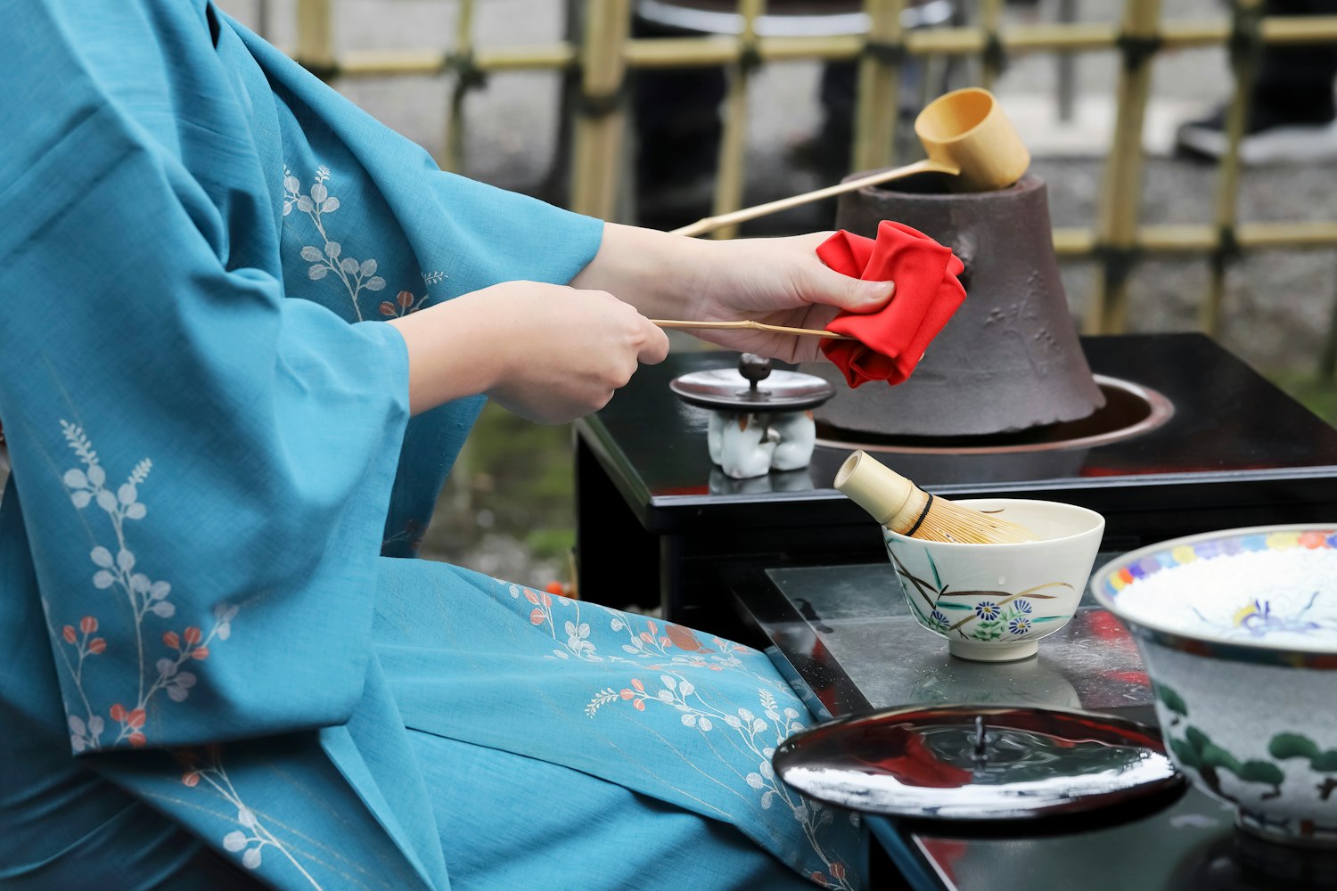 Cleaning of Tea Ceremony Utensils