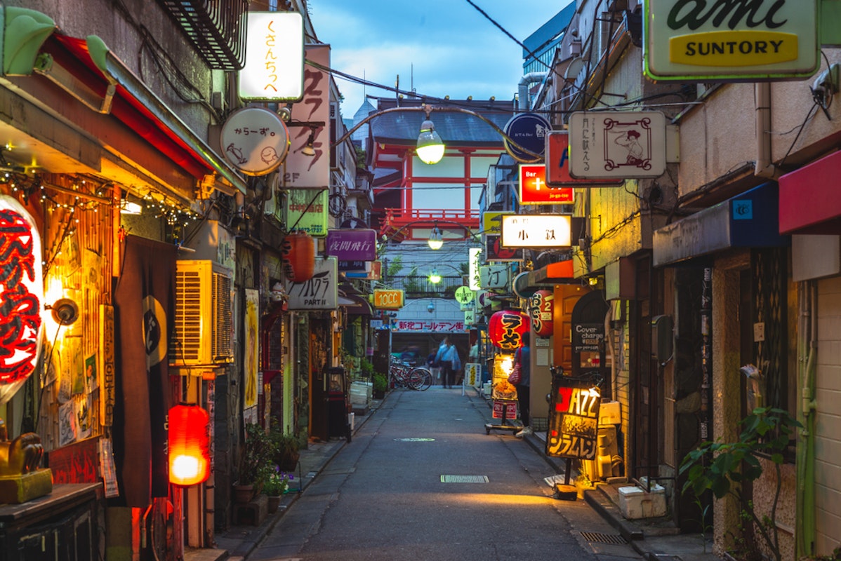 Night Scene of Shinjuku Golden Gai