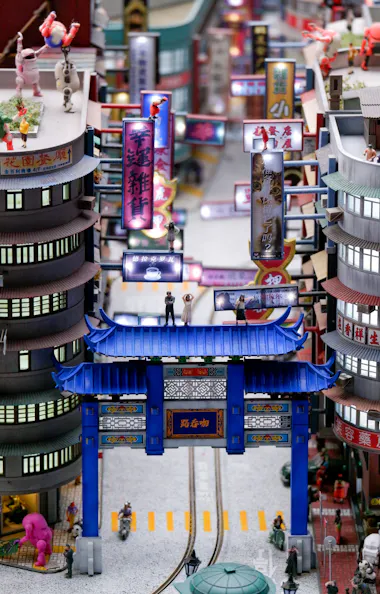 Small Worlds Tokyo Small Worlds Tokyo
