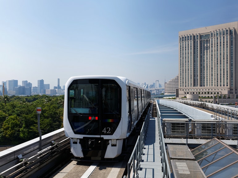 Day Pass for Yurikamome Travel & SMALL WORLDS TOKYO Visit