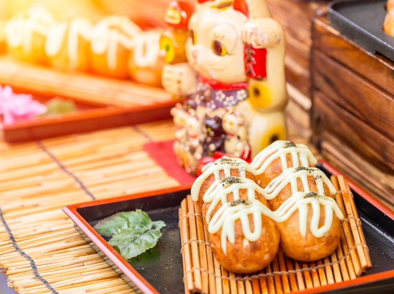 Osaka Street Food Adventure: A Personalized Private Tour with a Local Foodie