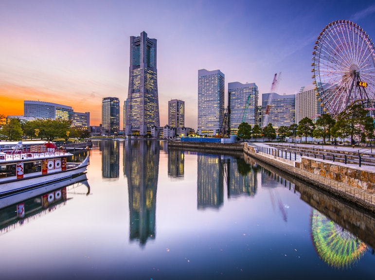 One-Day Personalized Yokohama Tour With a Local Guide