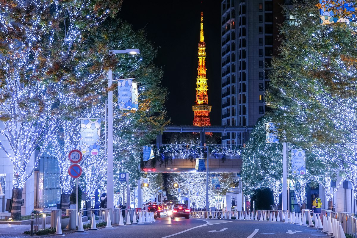 How to Spend a Day Exploring Roppongi Hills and Tokyo Tower - Trip To Japan