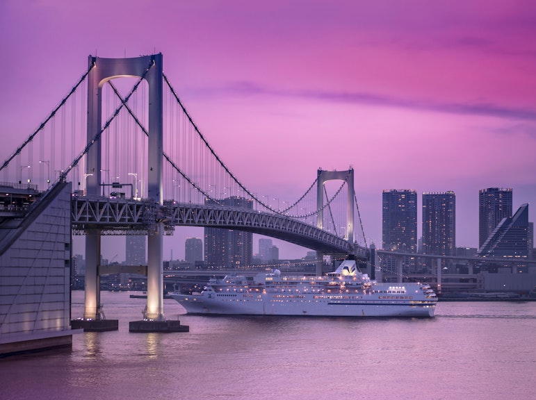도쿄 수변 달빛 크루즈 경험