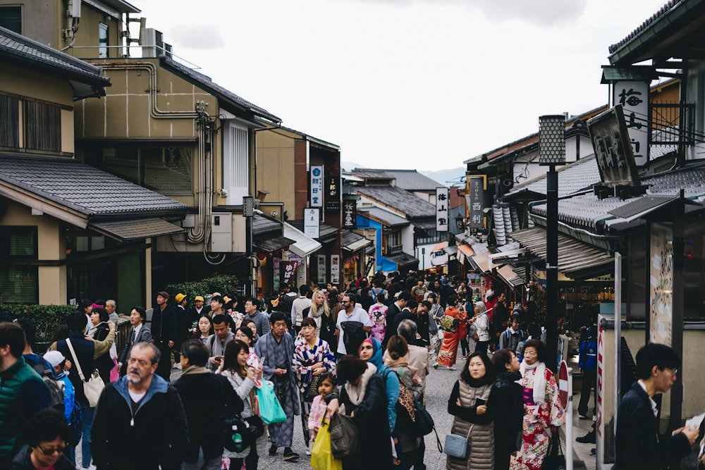 Kiyomizuzaka Street