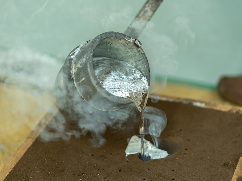 Craft Ethical Tableware with Sand Molds at Kanazawa Foundry