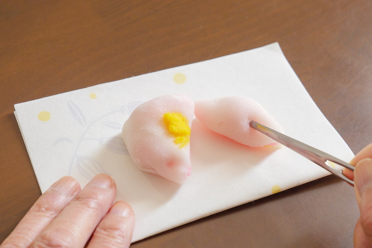 Crafting in Kanazawa Ethical Aluminum Animal Candy Sculpting