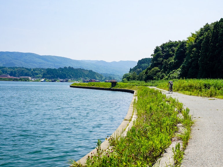 佐渡島の自然を体験する、電動自転車レンタルサイクルプラン