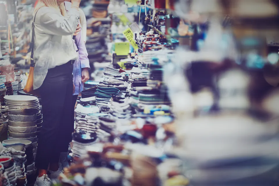 Sennichimae Doguyasuji Shotengai