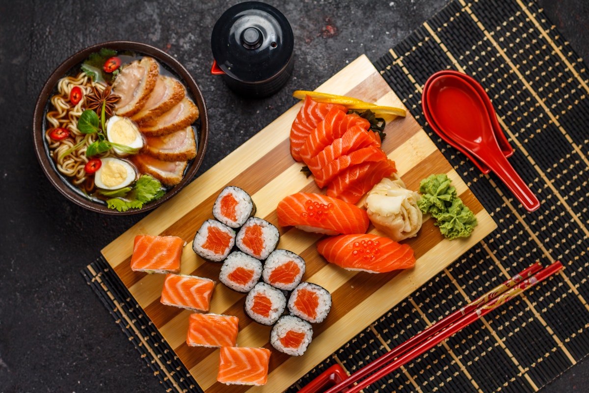 Sushi ramen top