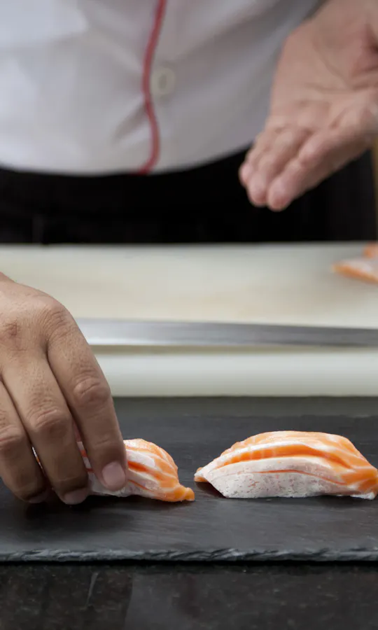 Making Nigiri Sushi Making Nigiri Sushi