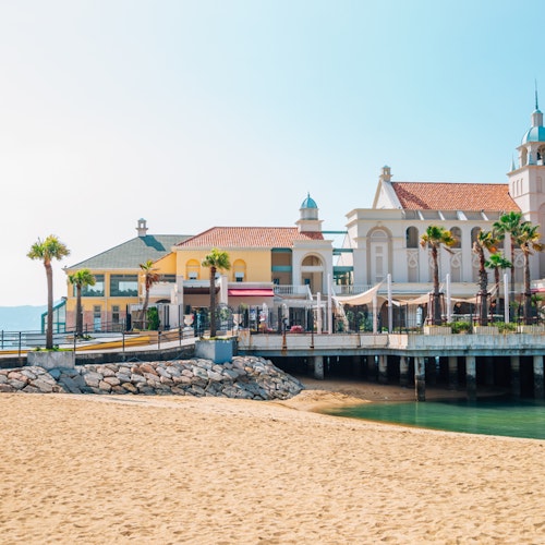 Momochi Seaside Park Momochi Seaside Park
