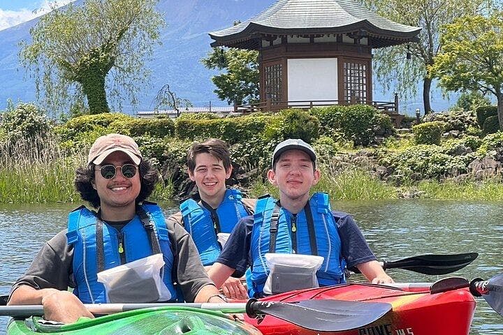Kawaguchiko Kayaking Tour