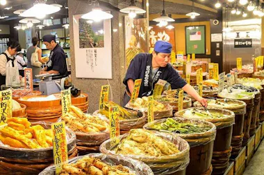 Nishiki Market Food Tour