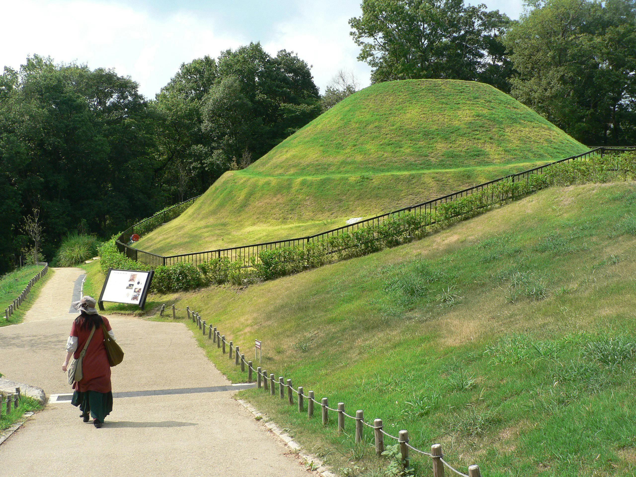 Takamatsuzuka Tomb