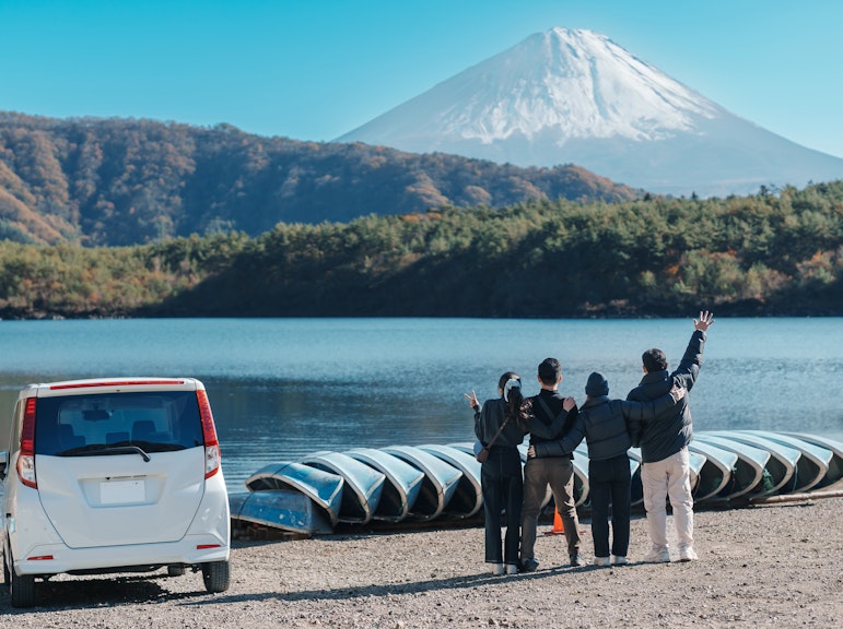 Full-day Private Mount Fuji Tour by Premium Car