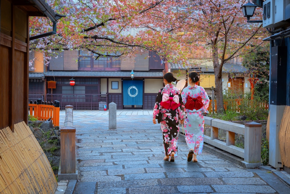 Gion Shirakawa
