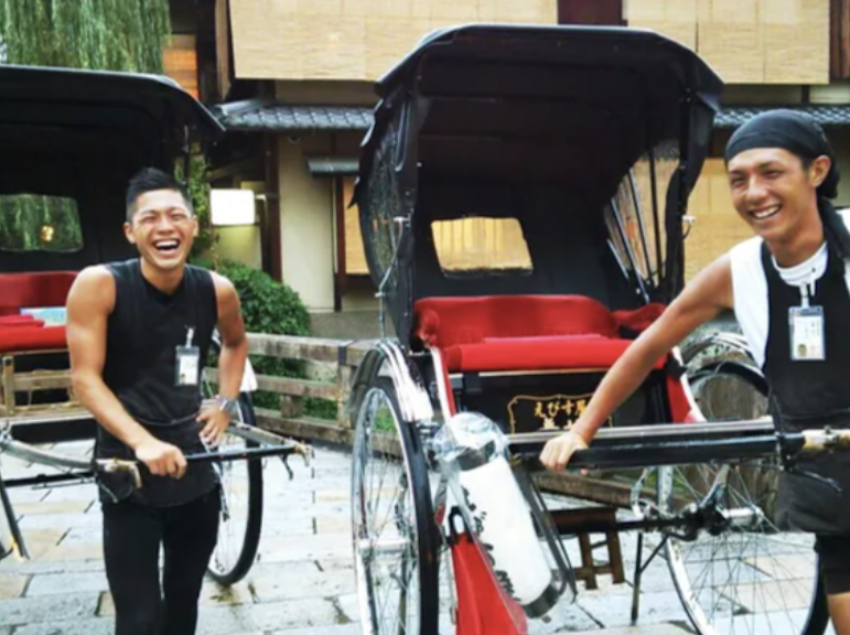 교토 히가시야마 인력거 투어 – 12분 전통 승차 경험