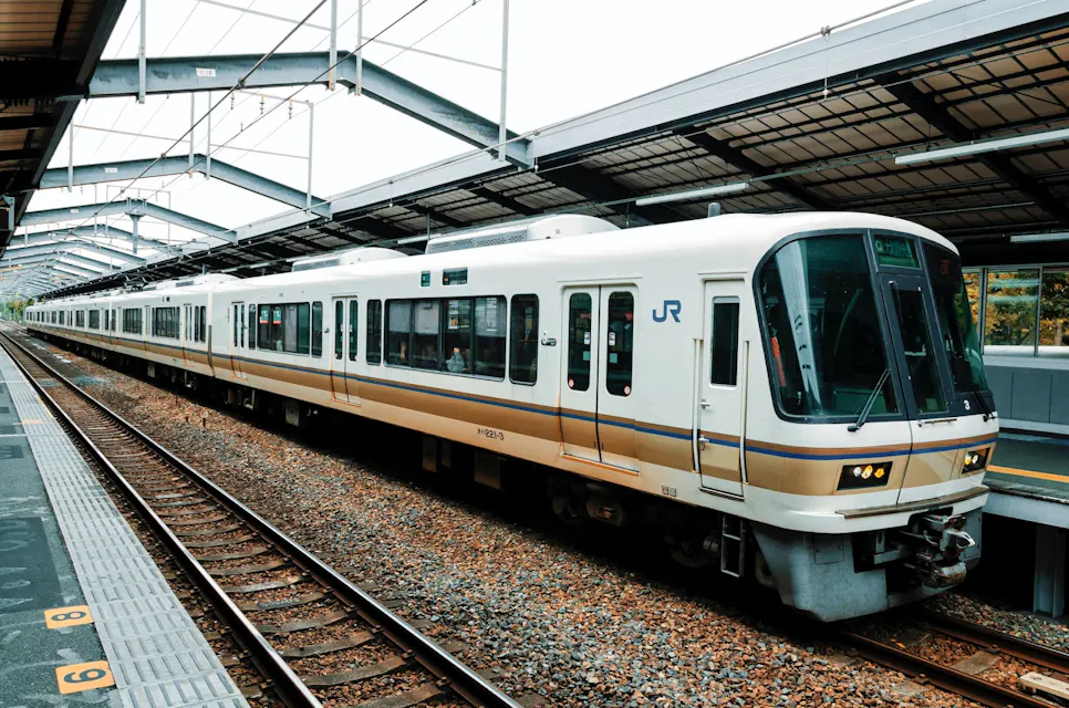 JR Train JR Train