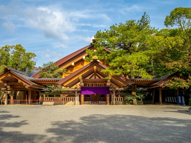 名古屋の熱田神社と白鳥庭園の半日ガイドツアー