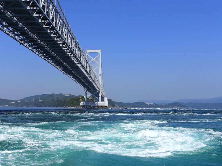 淡路島のうずしおクルーズ体験