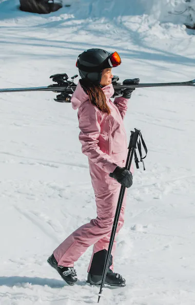 Skiing Skiing
