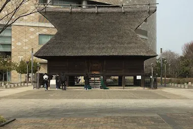 Osaka Castle Tour