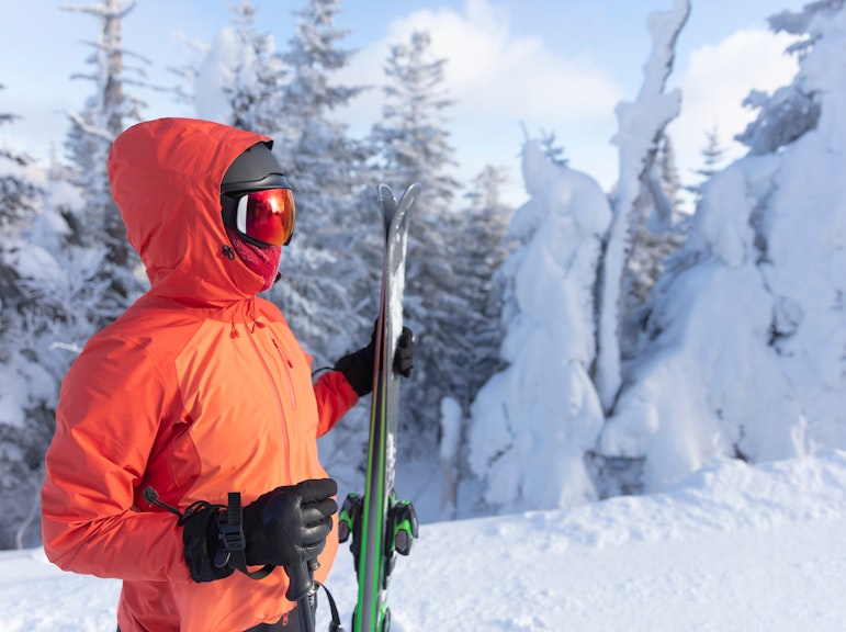 Yuzawa Nakazato Snow Resort 1-Day Lift Ticket + Rental