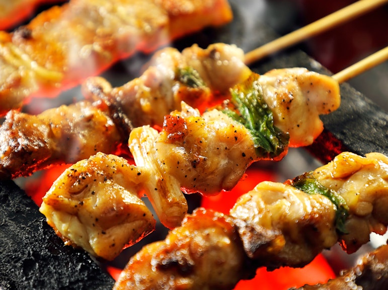 우에노에서 무제한 음료 바 호핑 투어