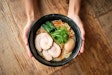 歌舞伎町・新宿での簡単ラーメン料理体験