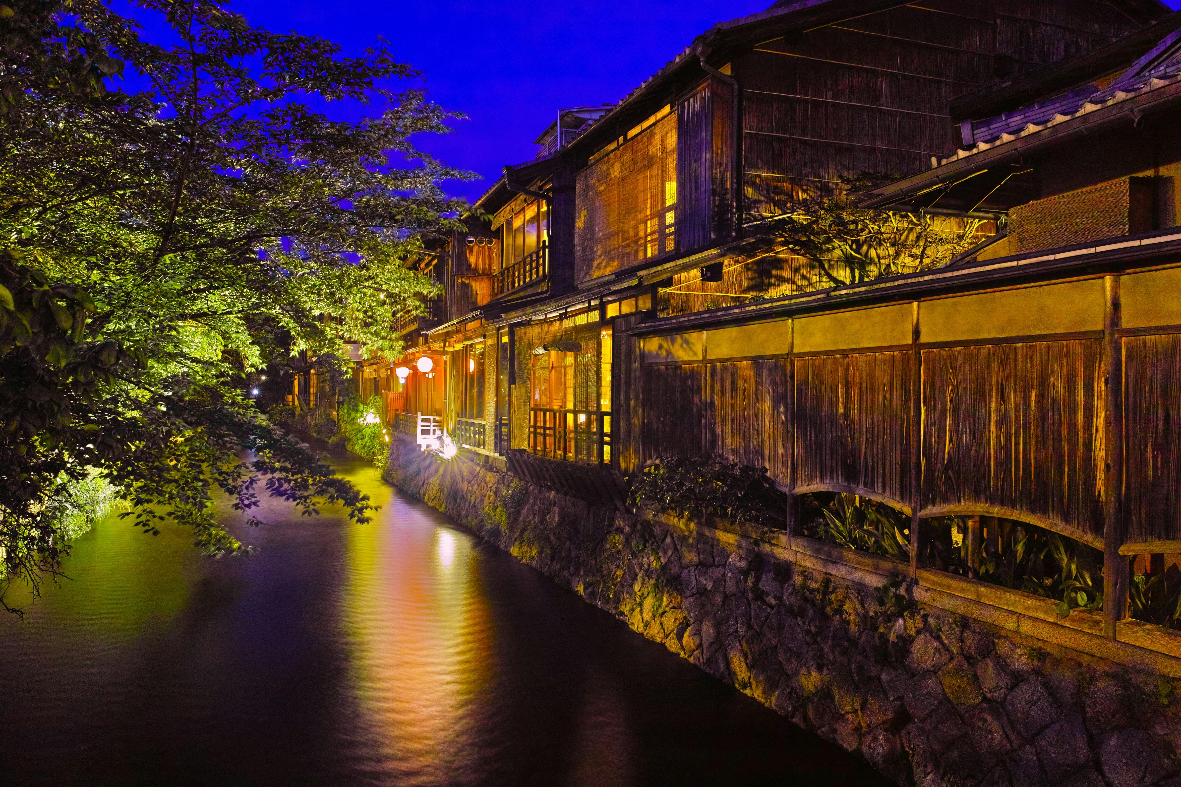 Gion Shirakawa