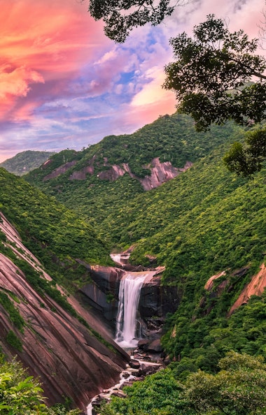 Senpiro-no-taki Waterfall, Yakushima Senpiro-no-taki Waterfall, Yakushima