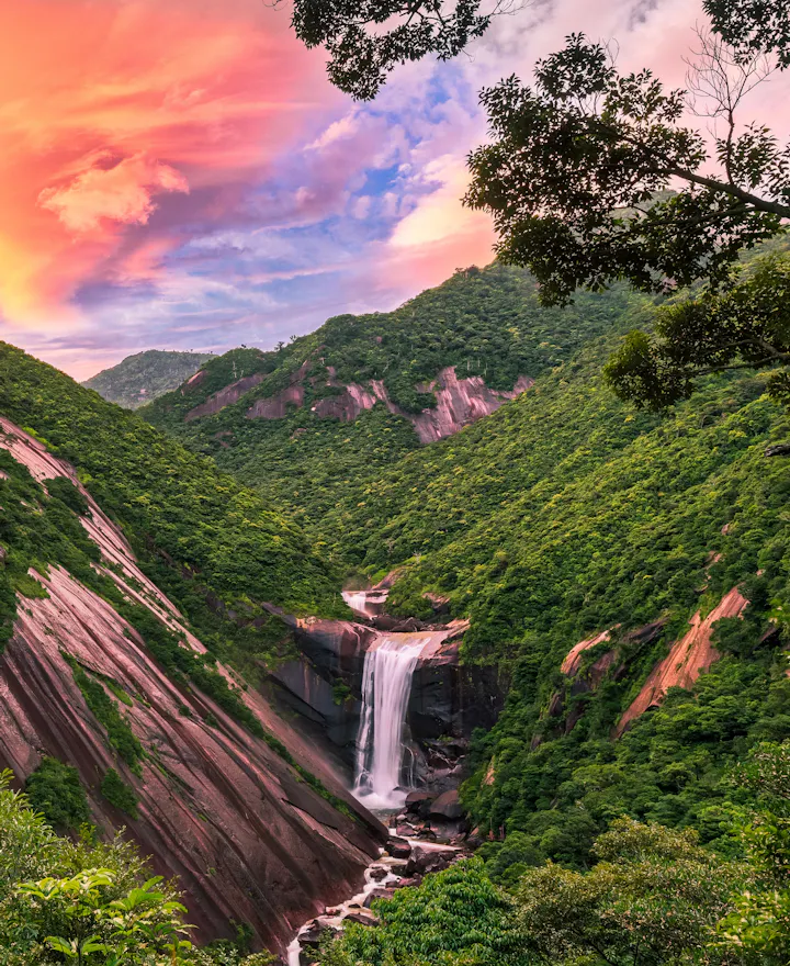 Senpiro-no-taki Waterfall, Yakushima Senpiro-no-taki Waterfall
