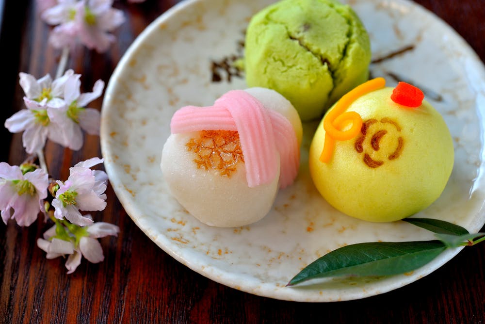 Wagashi Sweets-Making & Sake Pairing Class in Asakusa