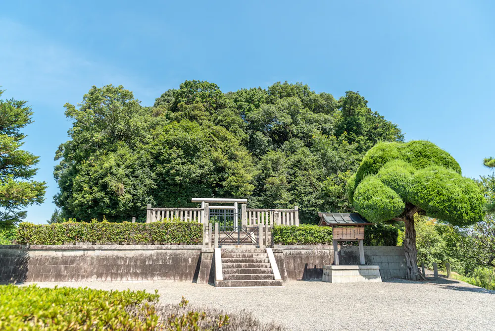 Temmu-Jitō Tennō Ryo (Emperor Temmu and Empress Jitō’s Tomb)