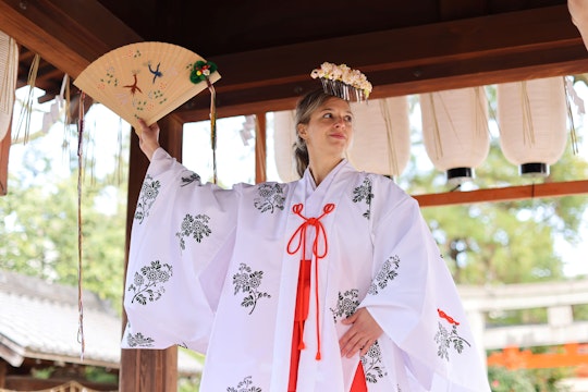 Miko (Shrine-Maiden) Experience at Takenobu Inarijinja Shrine - Trip To ...