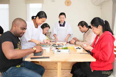 Making Futomaki Lunch Boxes