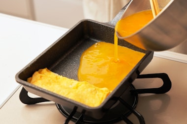 Making Omelet