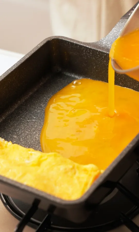 Making Omelet Making Omelet