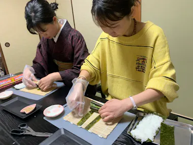 Art Sushi Rolls Experience