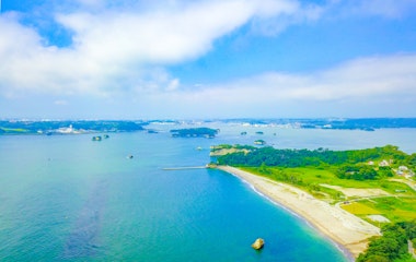 Katsurashima Beach
