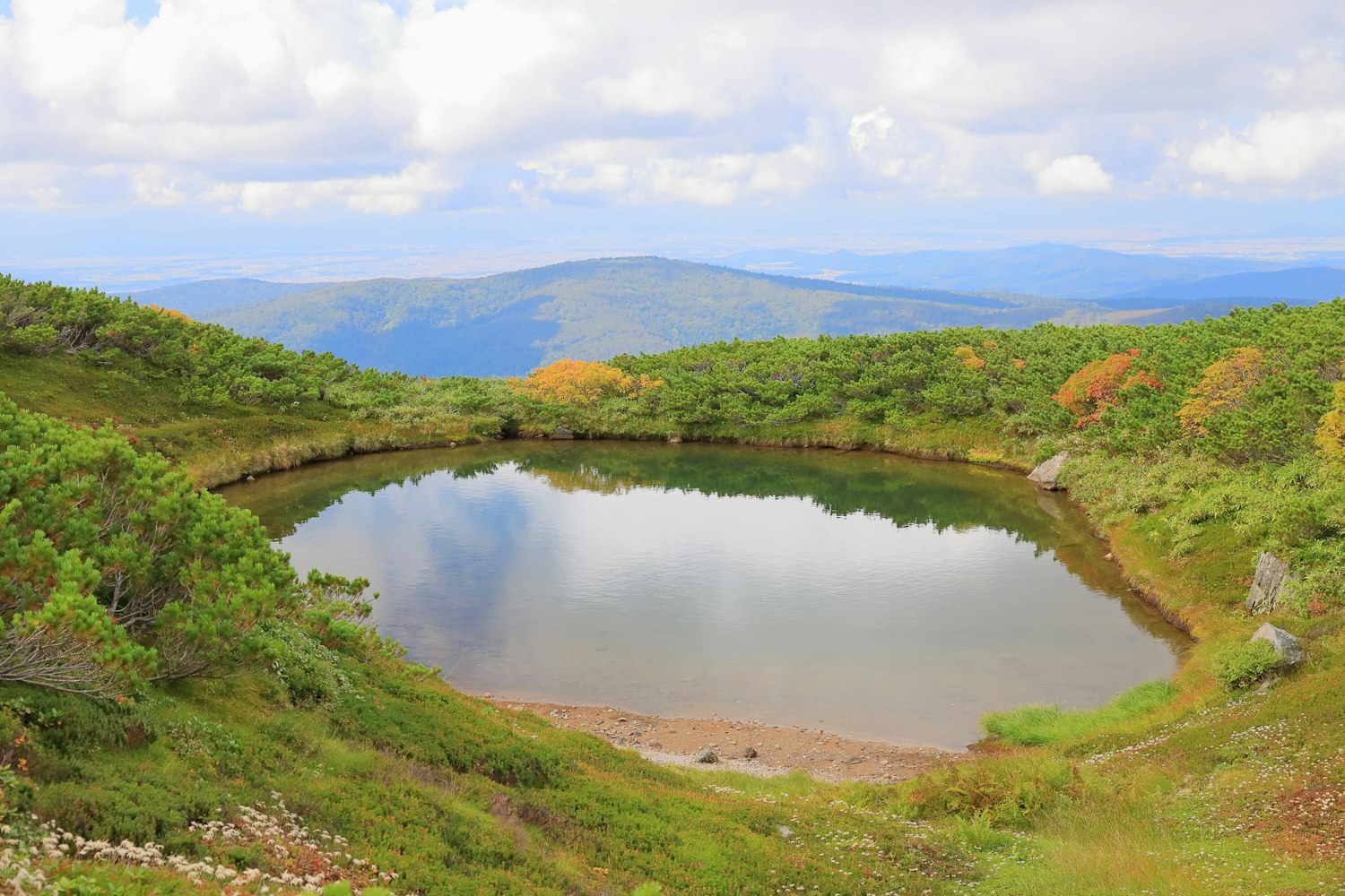 Scenery from the Daisetsuzan Asahidake walking course in Hokkaido