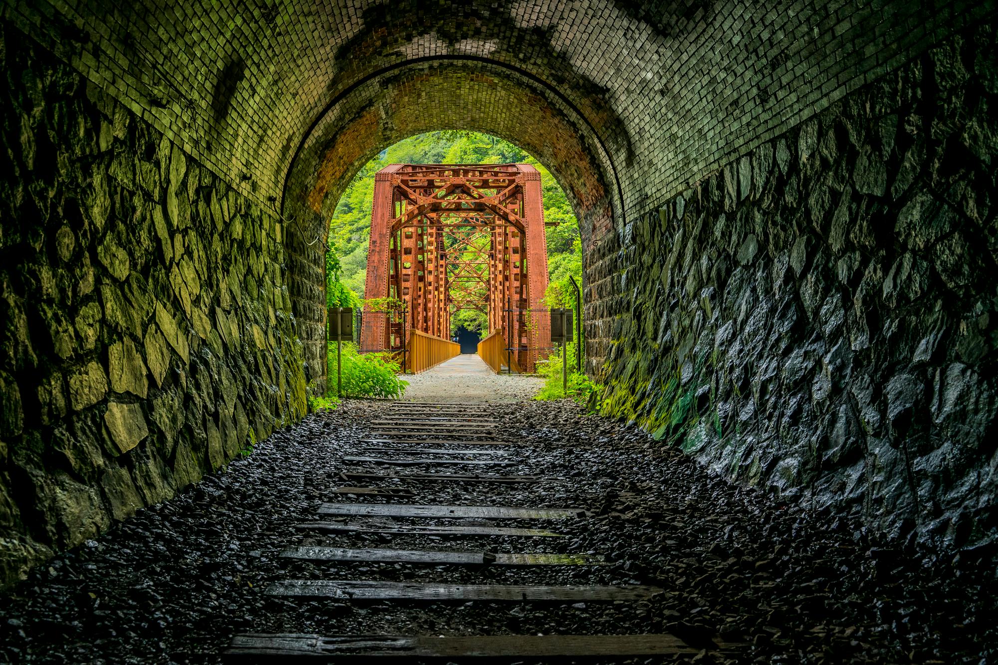 Former Fukuchiyama Line Tunnel Trace